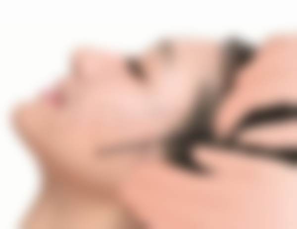 三、光子嫩肤 + 果酸背部套餐：性价比之王