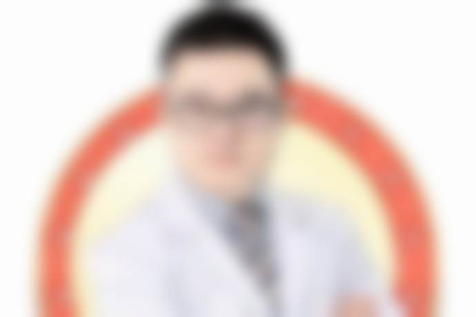 越秀区王健主攻项目是什么？涵盖眼部、胸部整形及自体脂肪面部填充等