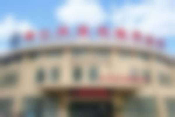 特色科室与项目:全眼病覆盖,价格透明