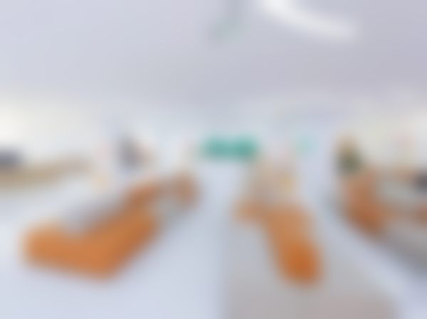 优惠活动详情:种植牙原价12800元-优惠价8800元